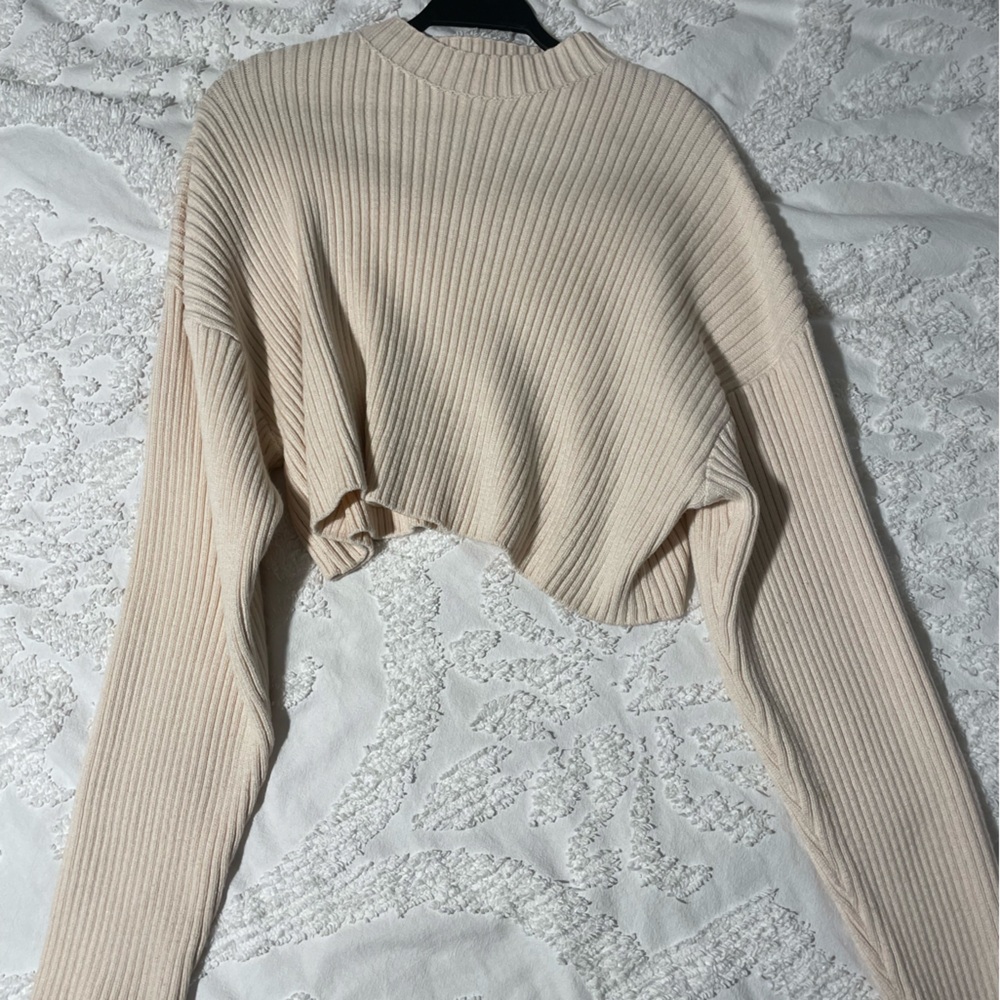 Cropped sweater